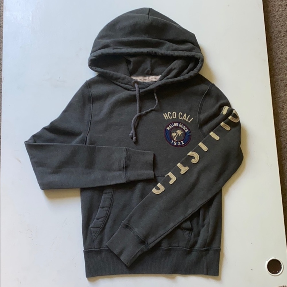 Super comfy hollister hoodie!